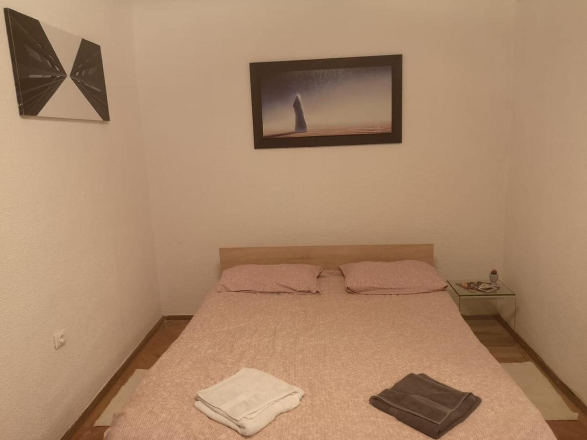 Old Town Boutique Apartment Брашов Екстериор снимка