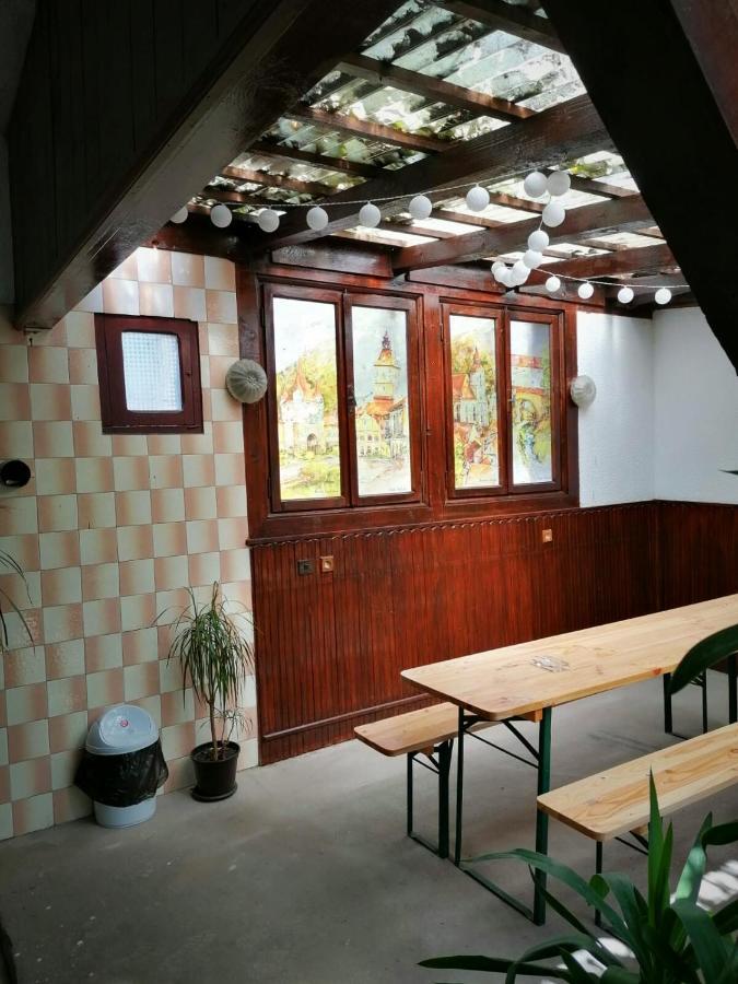 Old Town Boutique Apartment Брашов Екстериор снимка