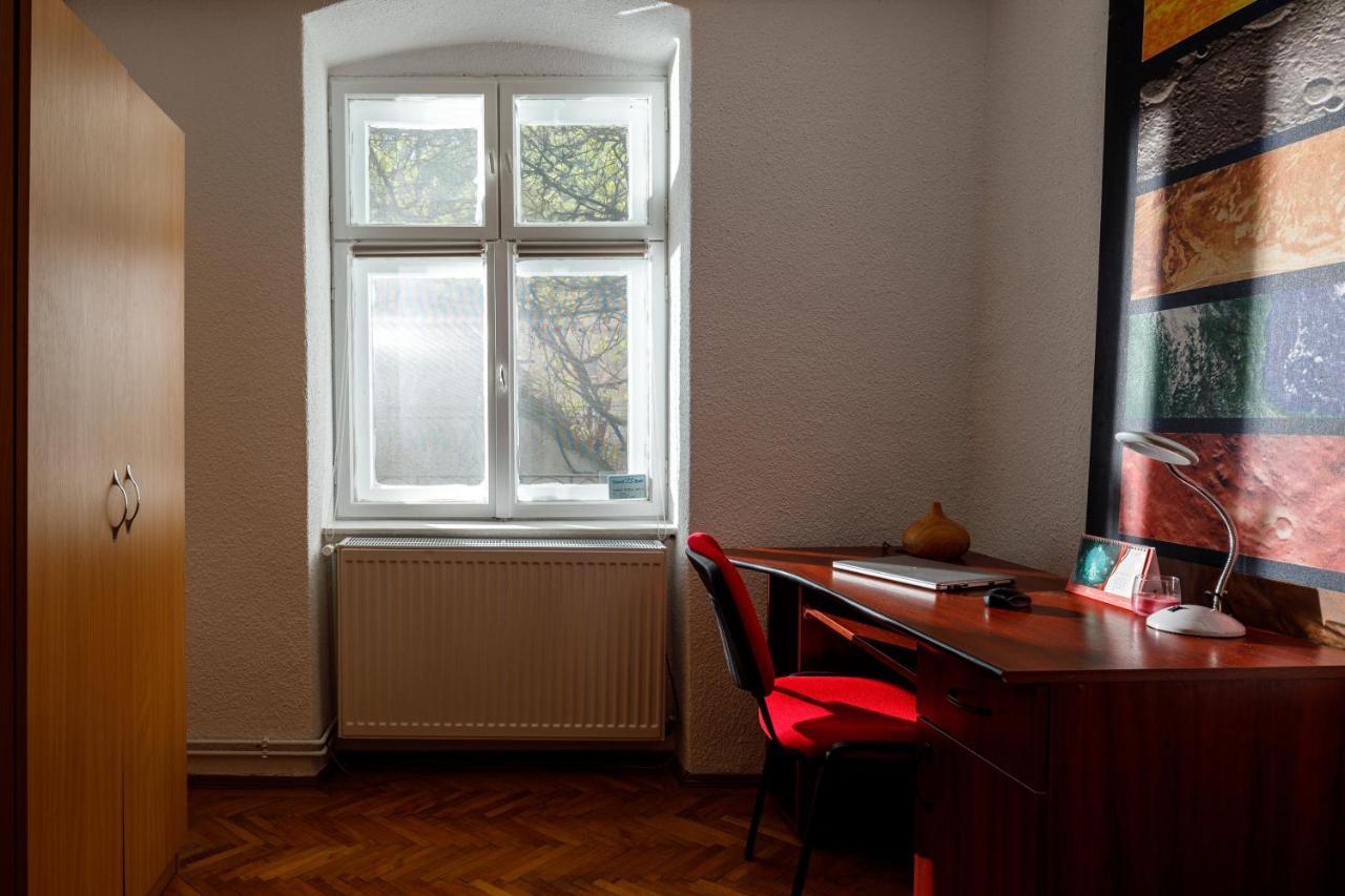 Old Town Boutique Apartment Брашов Екстериор снимка
