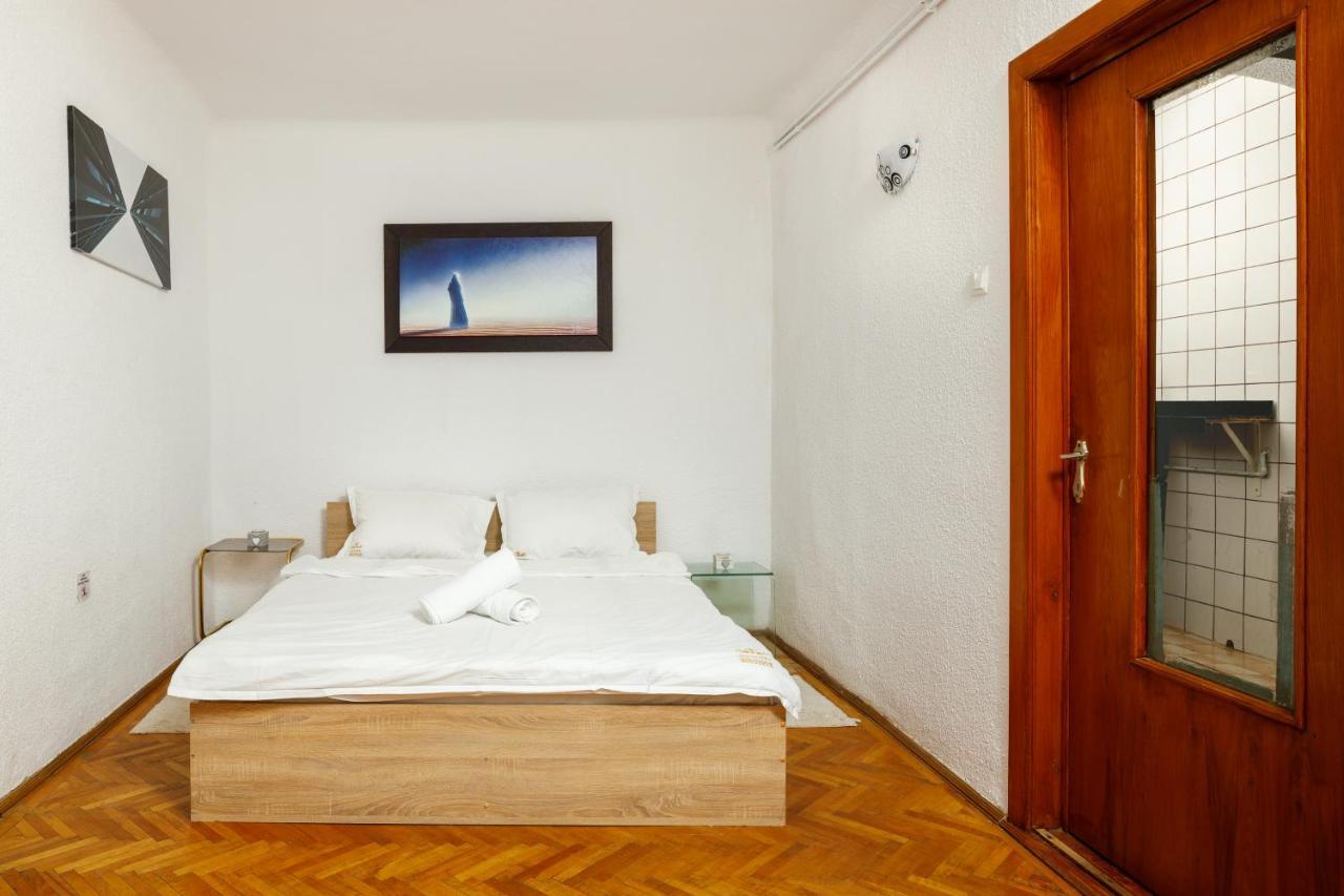 Old Town Boutique Apartment Брашов Екстериор снимка